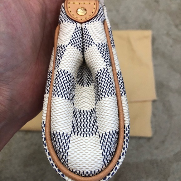 Louis Vuitton Eva Clutch - Picture 4 of 10